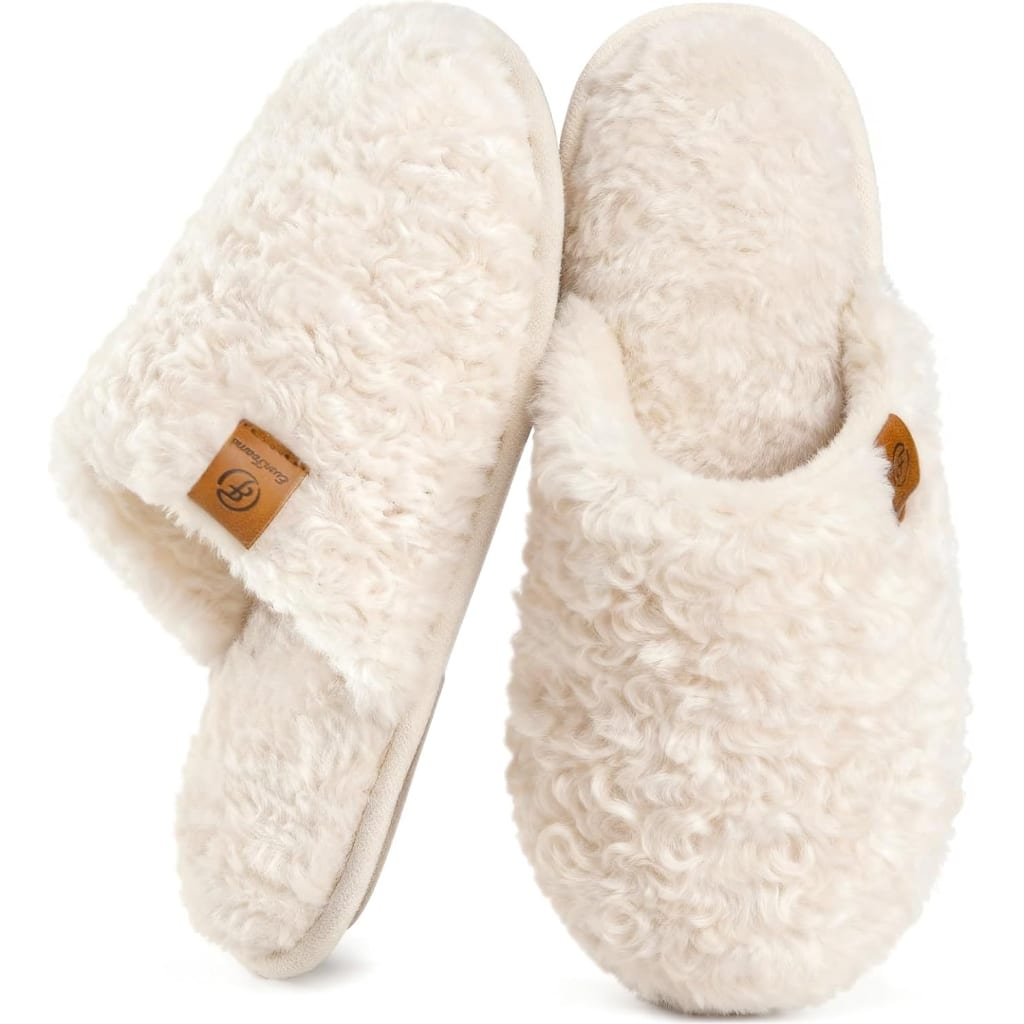 Fuzzy Slip-on Slippers